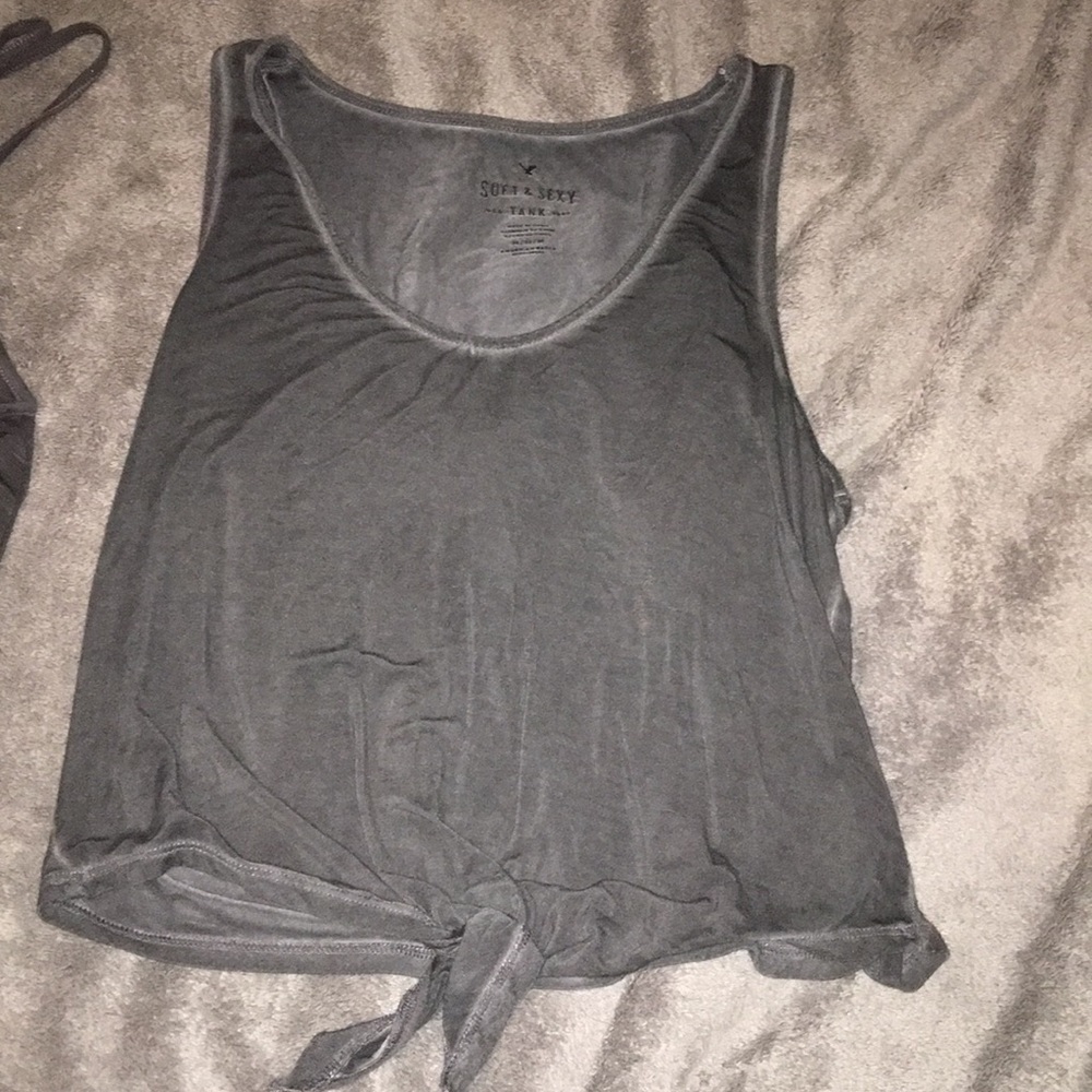Tank tops - Picture 3 of 3